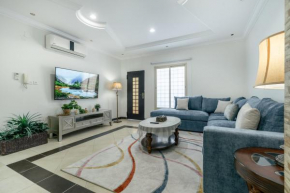 Quiet Stay In Al Aqiq Neighborhood